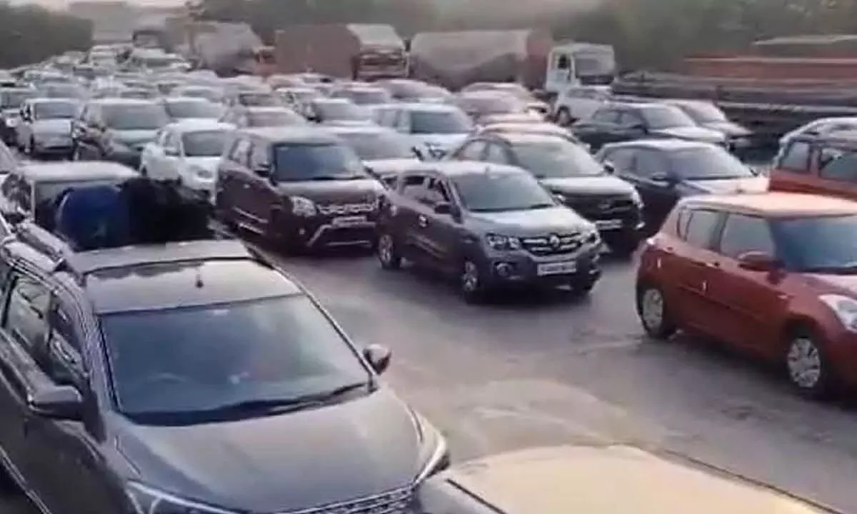 Post-Sankranti Traffic Congestion on Hyderabad-Vijayawada Highway