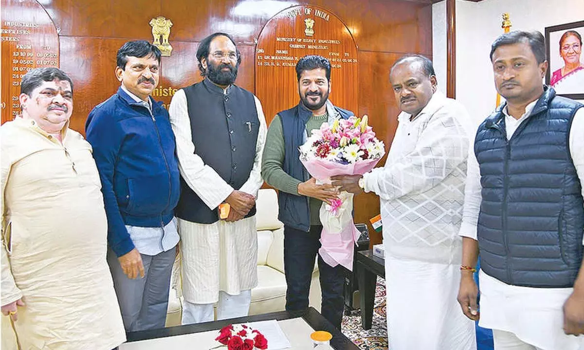 Revanth urges Centre to approve pending state projects