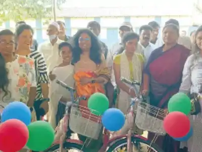 Seethakka calls on companies to support remote villages