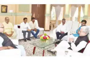 SJM TG team meets Governor to discuss boosting entrepreneurship