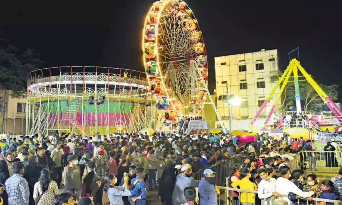 TGMREIS representative visits Numaish stall