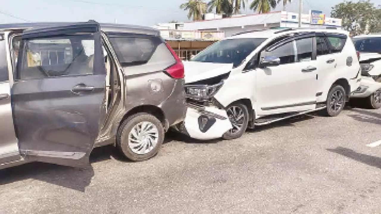 Uttam barely avoids accident