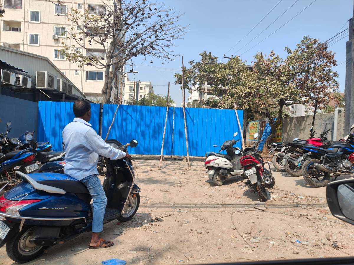 Illegal Road Closure in Kondapur: Residents Demand Immediate Action from GHMC & HYDRA