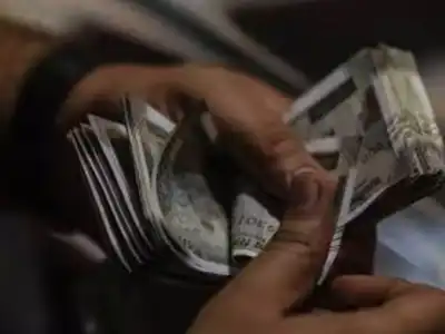 ACB Raids Gachibowli Electricity Office, Catches ADE Accepting ₹70,000 Bribe