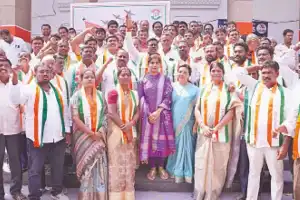 Blow to Errabelli as key supporters switch to Congress