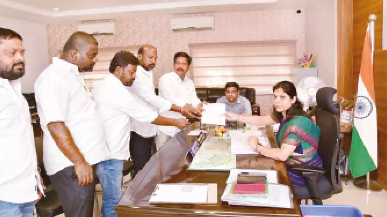 Close aide of Patancheru MLA files nomination for Graduates MLC poll