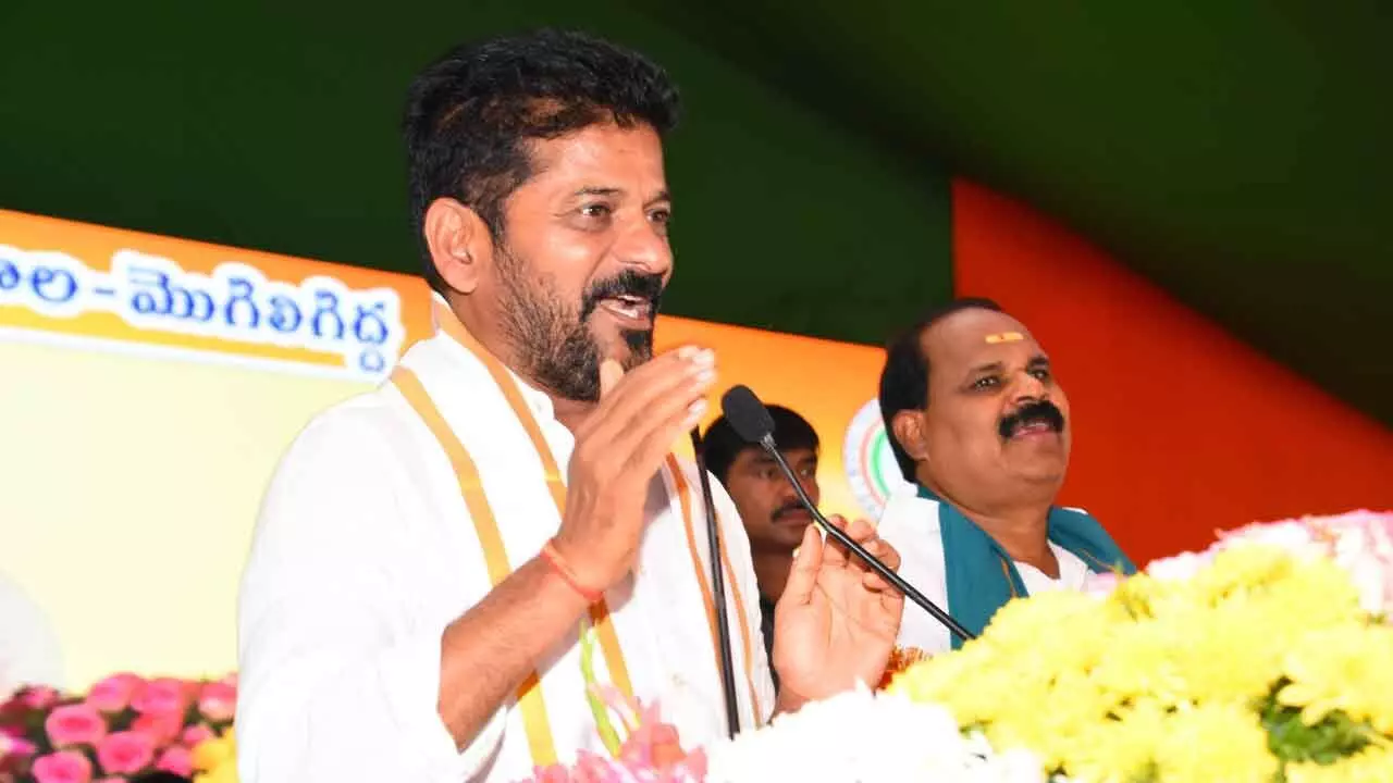 Congress and BRS Clash: CM Revanth Says KCR is Out of Circulation Like Rs 1000 Note