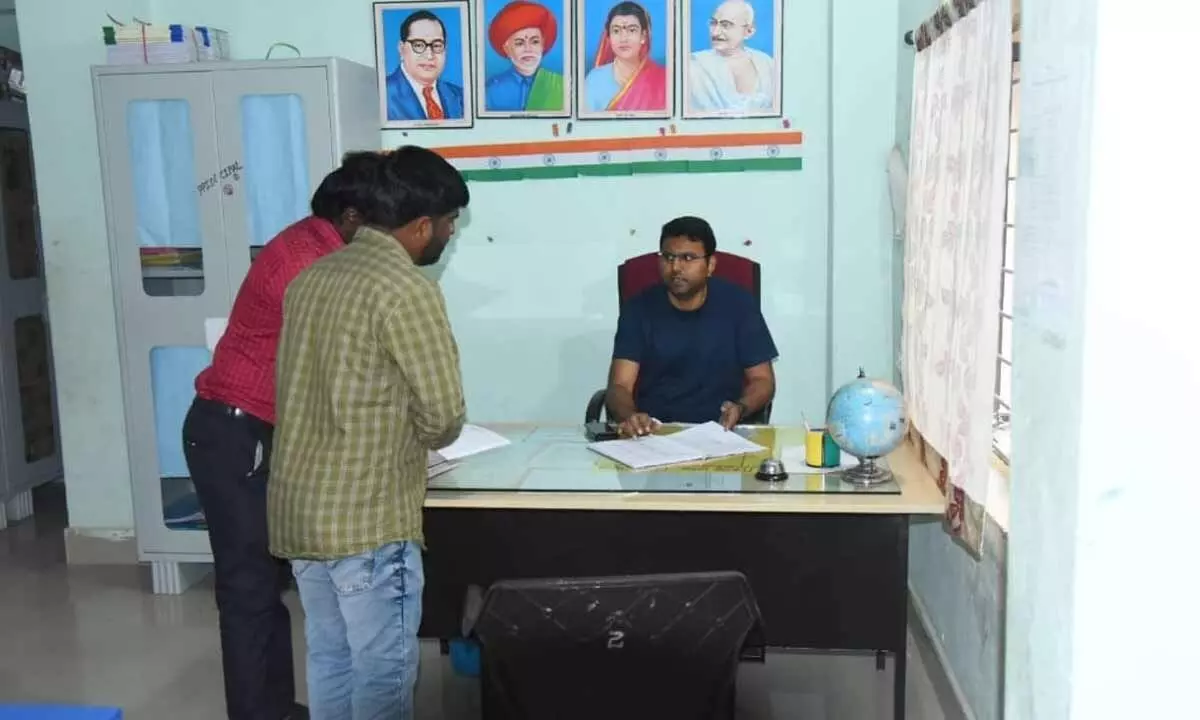 District Collector Stresses Importance of Nutrition and Discipline in Government Schools