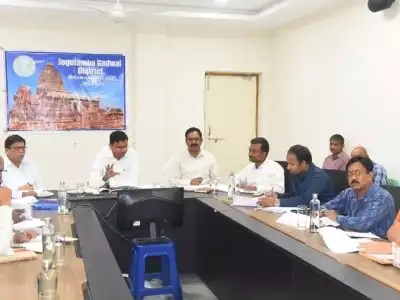 District Prepares for Job and Loan Melas Before CM’s Visit, Officials Instructed to Boost Employment and Loans