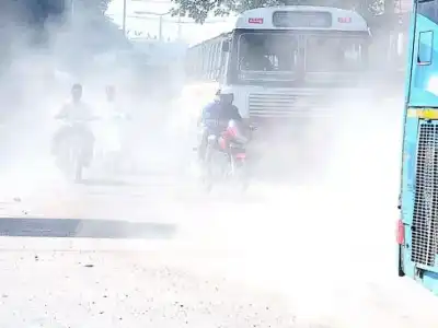 Unfinished Road Works Turn Tolichowki into a Dust Cloud, Residents Struggle