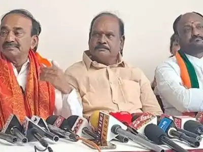 Eatala calls BC census in Telangana a political drama