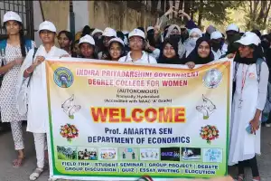 Hyderabad students visit Numaish on a field trip