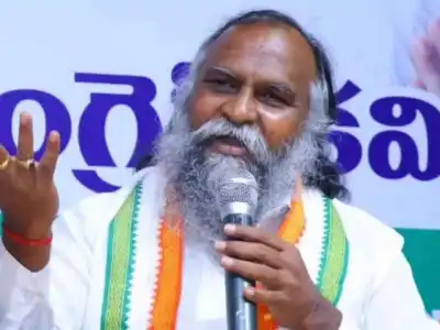 Jagga Reddy strongly criticizes KCR’s claims