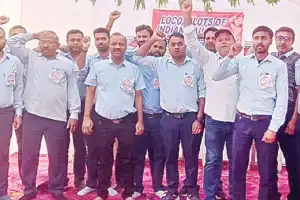 Loco running staff begin fast to push for their demands