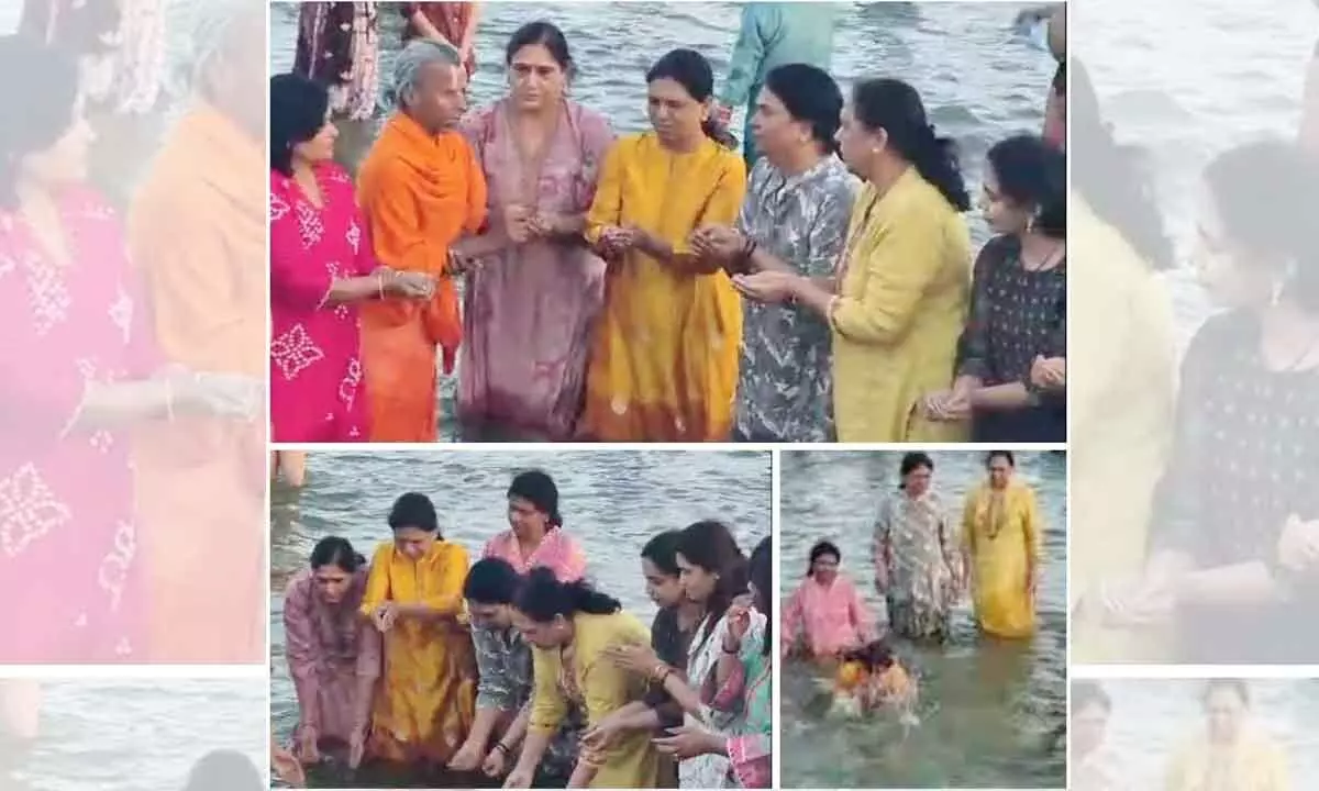 MP D.K. Aruna Takes Sacred Dip at Maha Kumbh Mela, Calls It a Blessing.