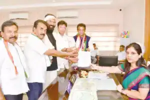 PCC chief urges voters to elect Narender Reddy with a big majority