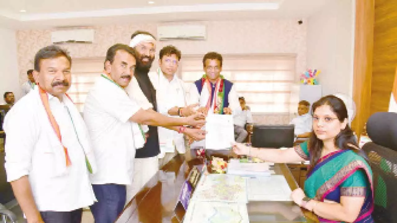 PCC chief urges voters to elect Narender Reddy with a big majority