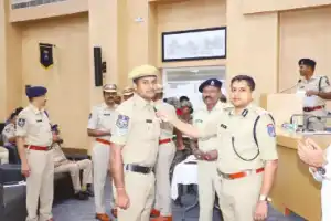 Police officers awarded service medals for outstanding performance