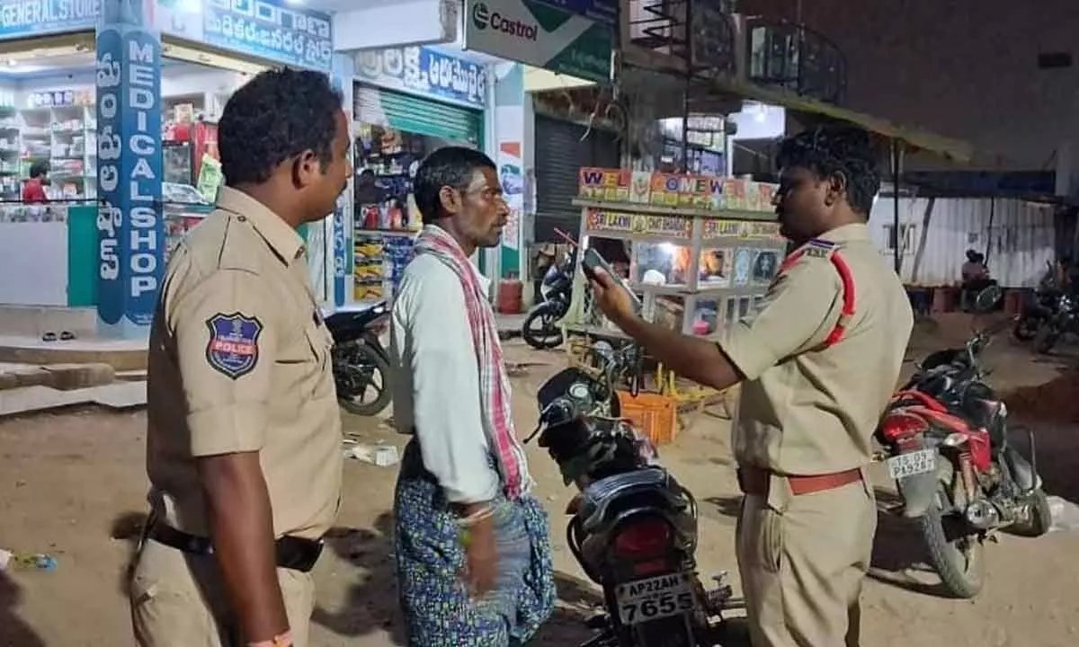 Police Target Drunk Driving as SI Srinivasa Rao Leads Checks at Aija Crossroads.