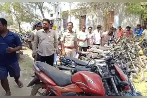 Rs 10.94 Lakh Revenue Earned from Vehicle Auction at Kalwakurthy Excise Station