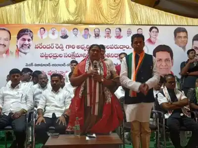 Seethakka urges Congress workers to secure victory for Narender Reddy