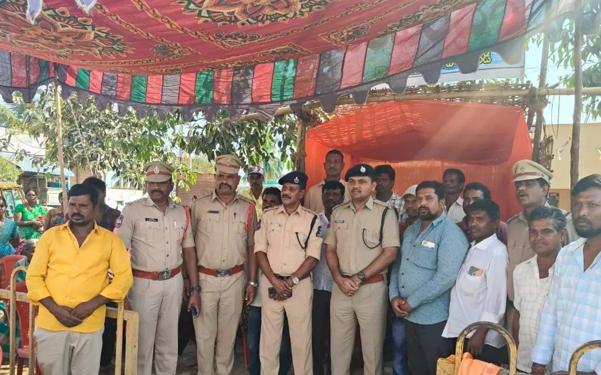 SP Gaikwad Opens Chilling Center in Charakonda Mandal