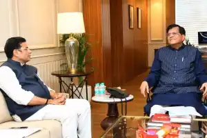 Sridhar Babu seeks central support for two mega leather parks in the state