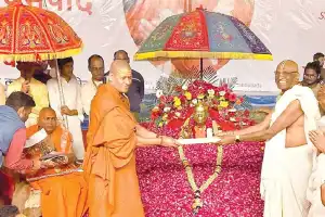 Srila Prabhupada honored with ‘Vishwa Guru’ title
