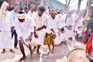 Thousands of devotees gather in Medaram for the start of the four-day Sammakka Saralamma Jatara.