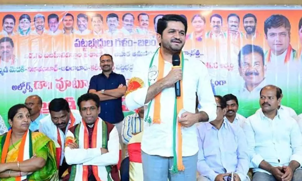 Vodithala Pranav urges graduates to support Narender Reddy