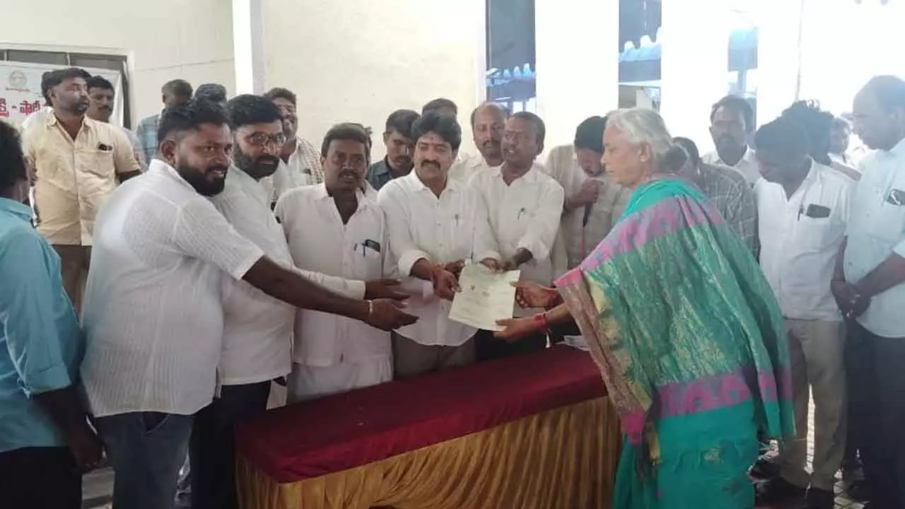 Alampur MLA Vijayudu Distributes ₹3.46 Crore for Welfare Schemes
