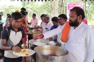 Annadanam organized for Karnataka pilgrims at Alampur Jogulamba Temple on Ugadi.