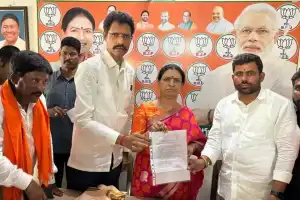 BJP Leaders Ask DK Aruna to Focus on Development Issues in Jogulamba Gadwal