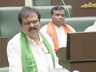 BJP urges fee reimbursement for BC students before Ugadi