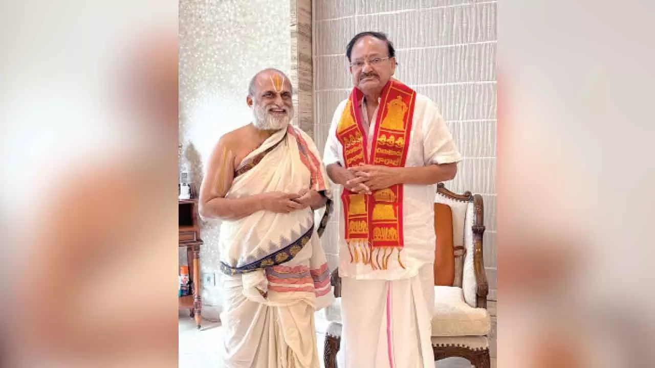 Chilkur priest visits former Vice President Venkaiah Naidu