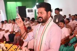 CM criticizes Kishan for delaying Telangana projects