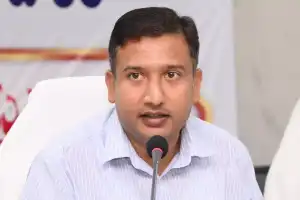 Collector extends Eid greetings