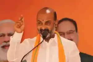 Congress will give a return gift to Bandi, says Sridhar Babu