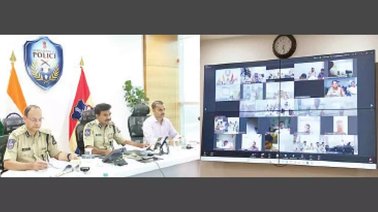 CV Anand advises police to stay alert during Holi.