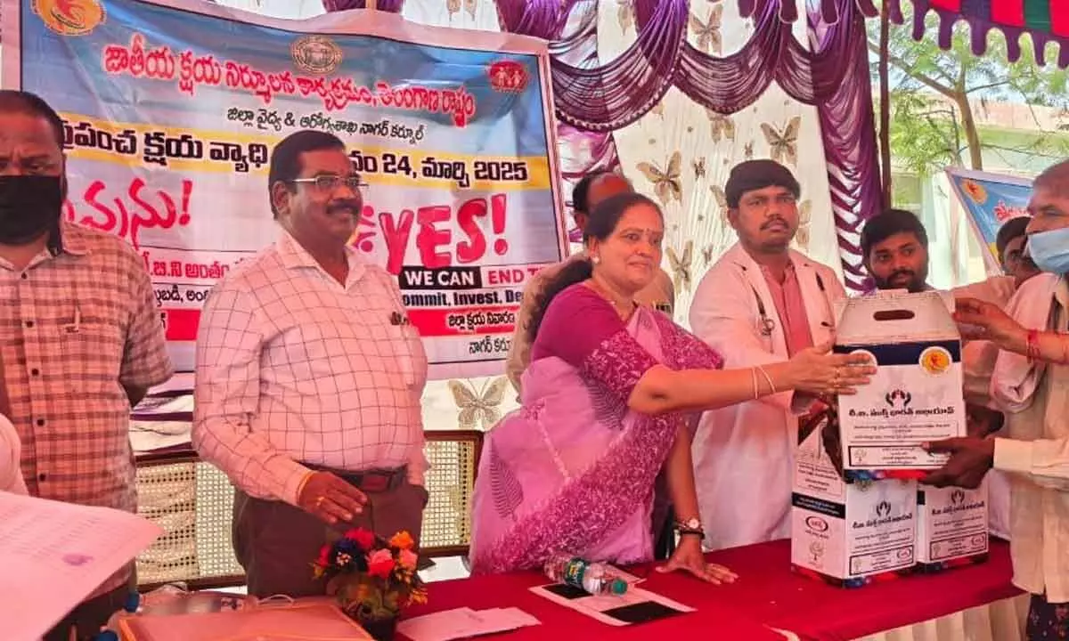 Dr. K.V. Swarajyalakshmi Provides Nutritional Kits to TB Patients