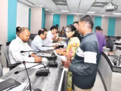 GHMC gets 165 applications at Prajavani