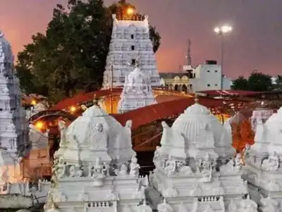 Government allocates Rs 100 crore for Vemulawada and Kurumurthy Temples