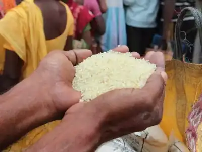 Government to Start Distributing Fine Rice at Ration Shops Next Month