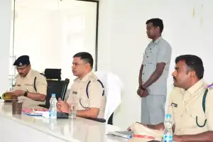Jogulamba Gadwal SP Holds Meeting to Address Police Personnel Issues