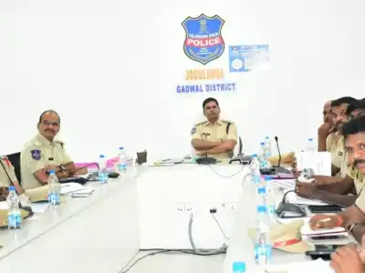 Jogulamba Gadwal SP Leads Crime Review Meeting, Stresses Faster Investigations and Stronger Law Enforcement