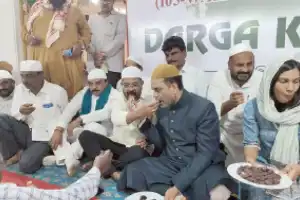Naini joins Iftar gathering
