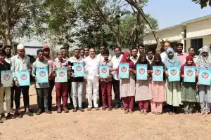 Praja Trust hands out exam pads to students