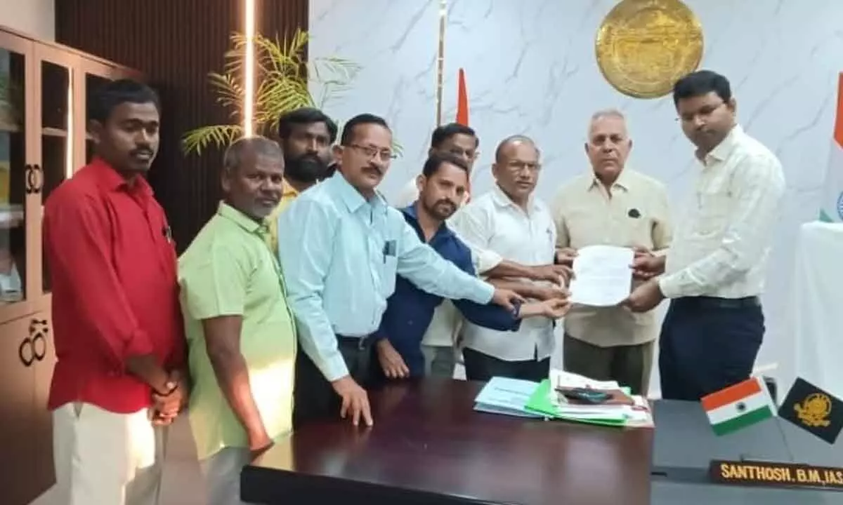 Public Groups Urge Protection of Historic Kotha Bhavi in Gadwal, Collector Vows Action.