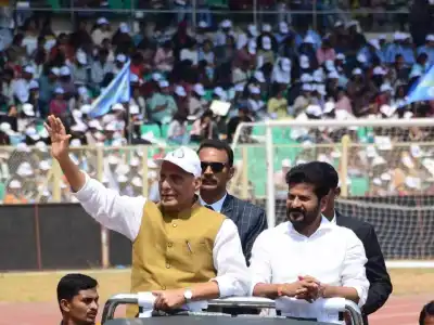 Rajnath Singh encourages youth to develop a scientific mindset