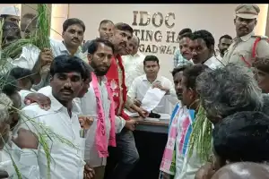 RDS Farmers Face Water Shortage as BRS Leaders Urge CM Revanth Reddy to Act